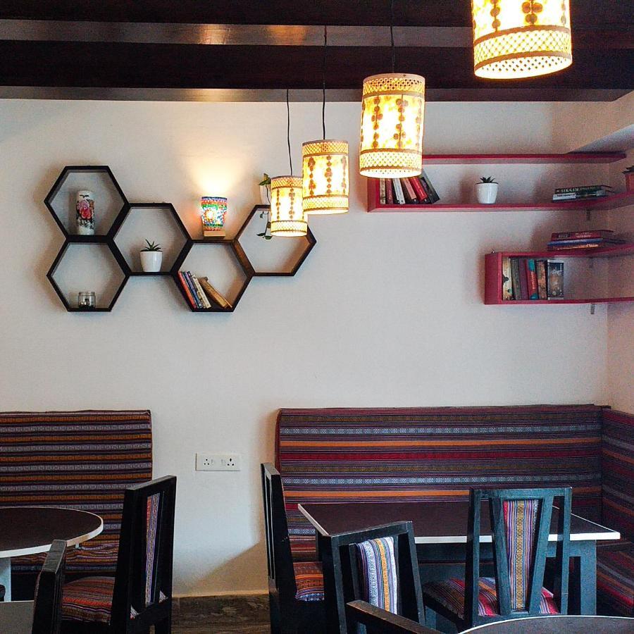 Bumblebee Bed & Breakfast กังต็อก ภายนอก รูปภาพ